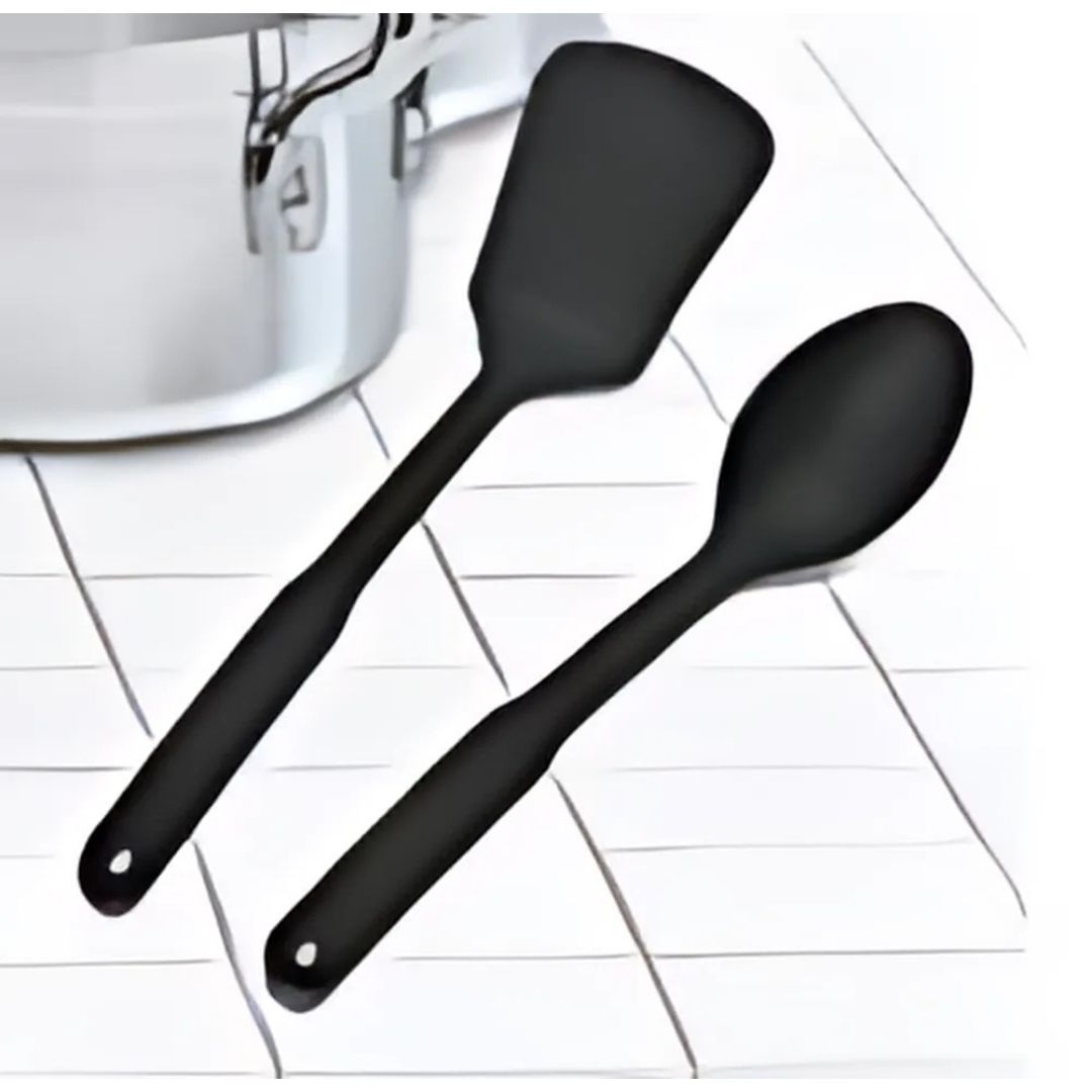 Plastic spoons